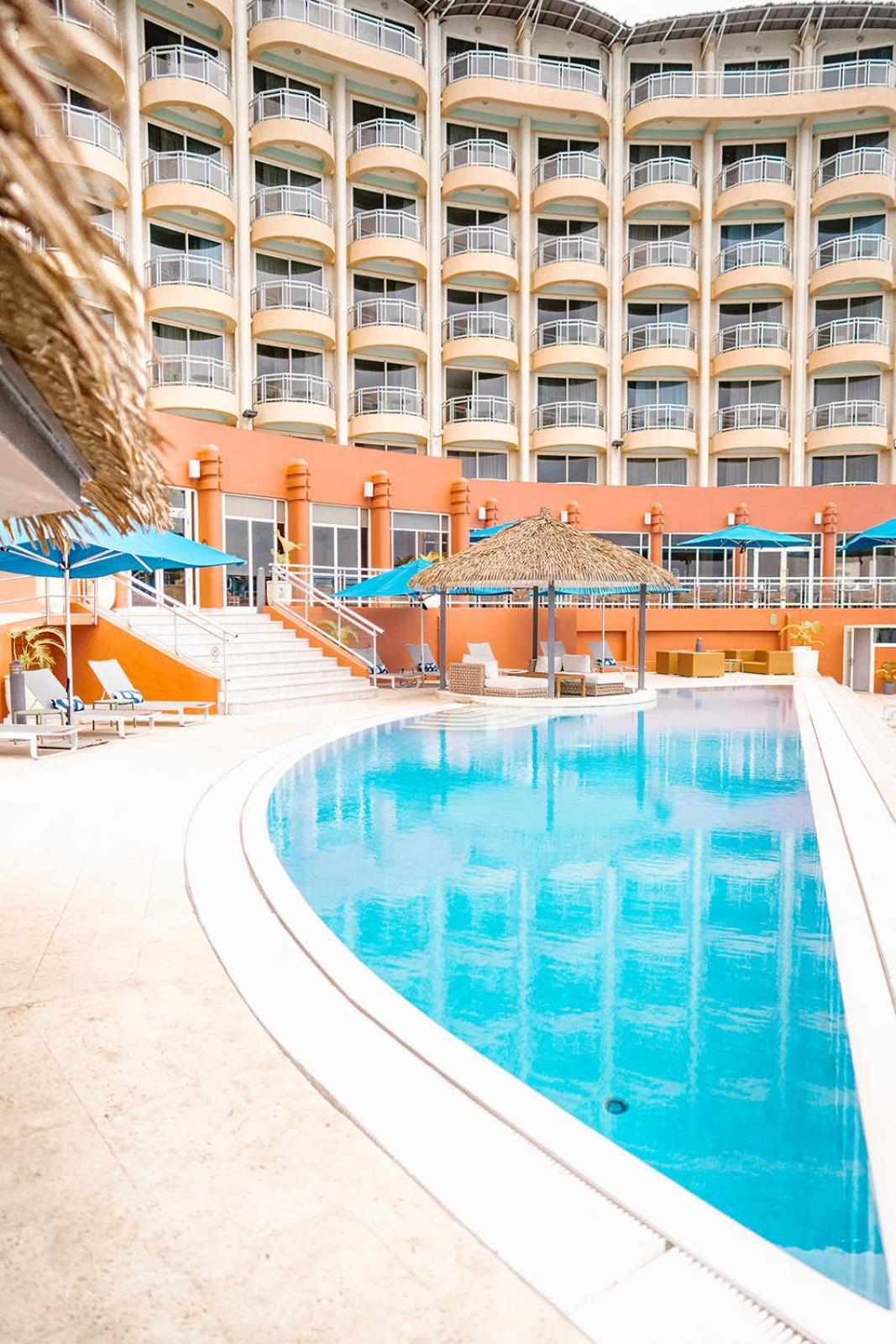 Grand Hotel & Casino Порт Вила Екстериор снимка
